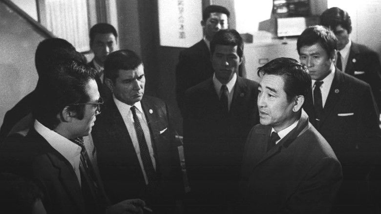 кадр из фильма 任侠興亡史 組長と代貸