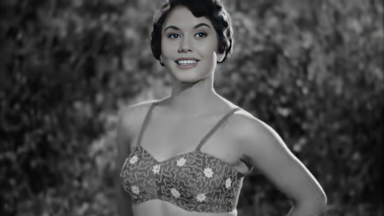 Contigo a la distancia