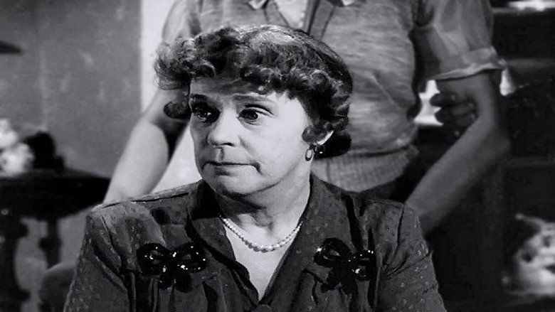 кадр из фильма The Happy Family