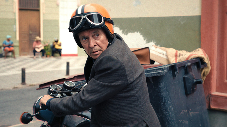 кадр из фильма Старики-разведчики 2