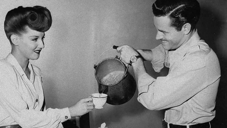 кадр из фильма Two-Man Submarine