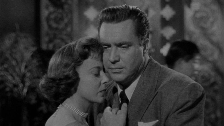 кадр из фильма The Bigamist