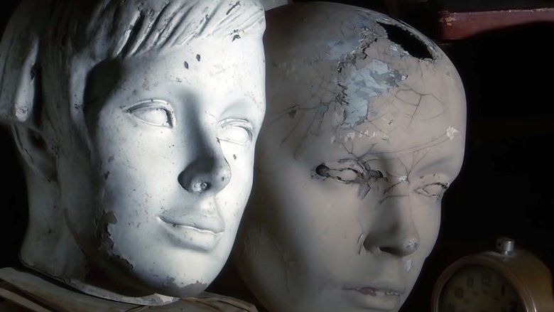 кадр из фильма Некрофобия