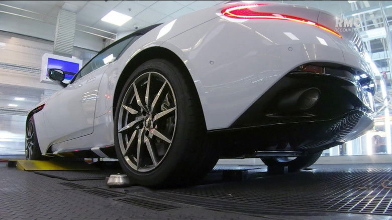 кадр из фильма Aston Martin V8 Vantage - Inside the Factory