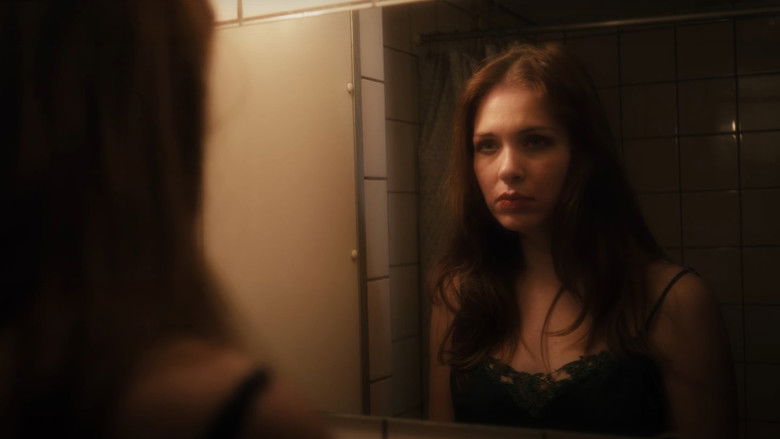 кадр из фильма Reframe