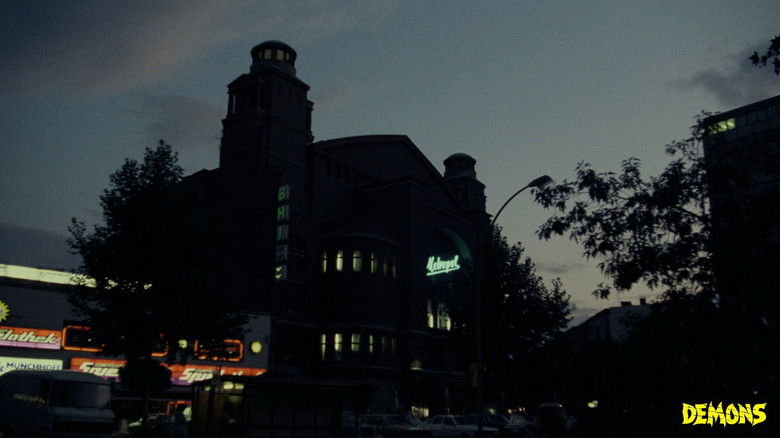 кадр из фильма Демоны