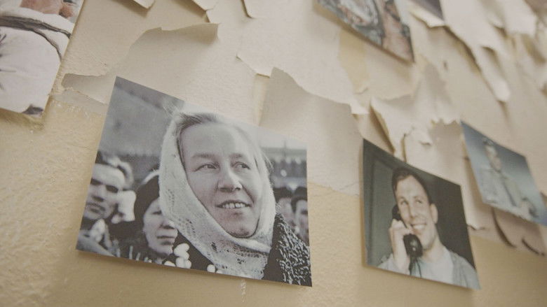 кадр из фильма Good Bye, Sowjetunion!