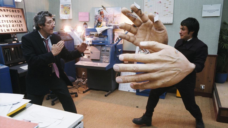 кадр из фильма Наука сна