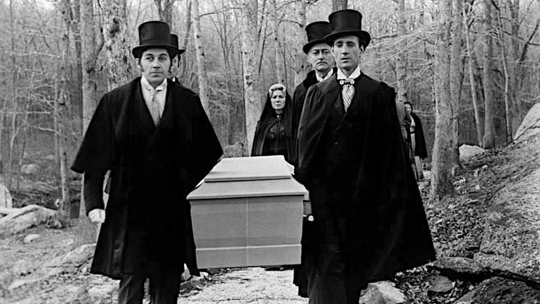 кадр из фильма Проклятие живых мертвецов