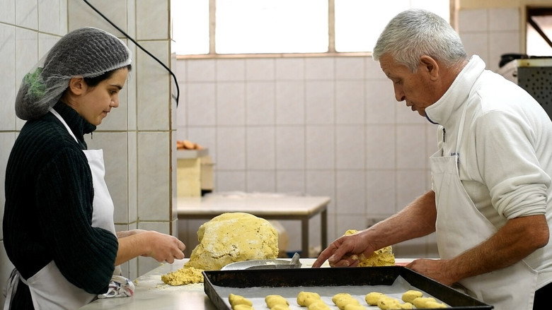 кадр из фильма Εργολάβος