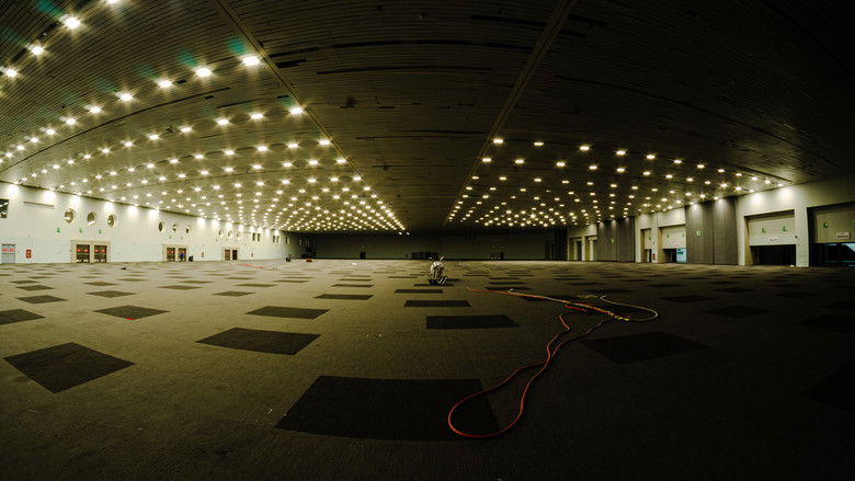 кадр из фильма LIMINAL