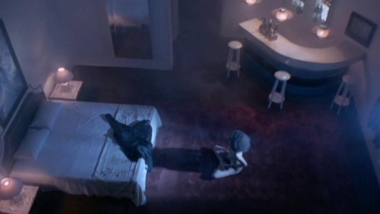 кадр из фильма Леди-терминатор