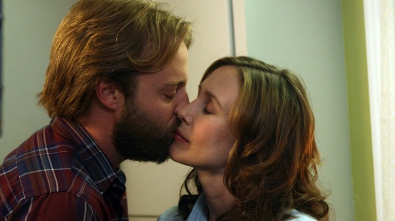 кадр из фильма Небо и земля