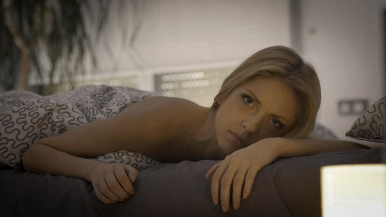 кадр из фильма Rebecca l'indécente