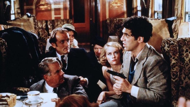 кадр из фильма Леди исчезает