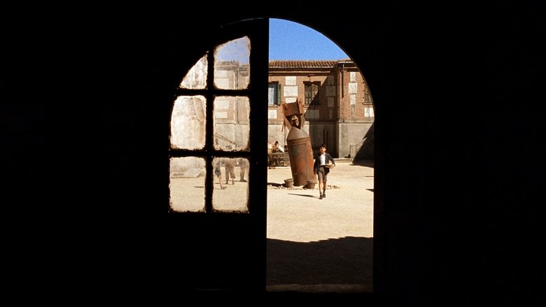 кадр из фильма Хребет дьявола