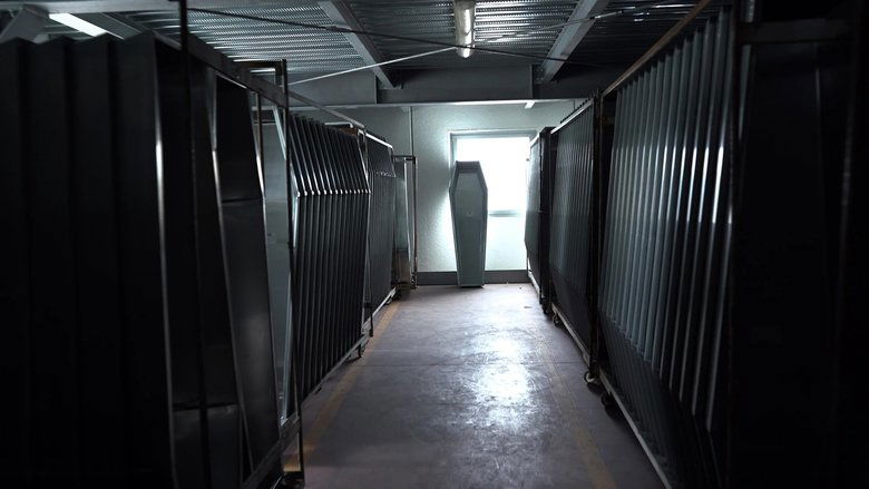 кадр из фильма Memento Mori