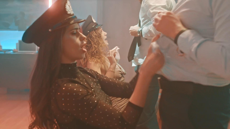 кадр из фильма ReUniverse