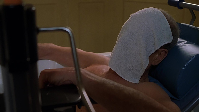 кадр из фильма Там, где деньги