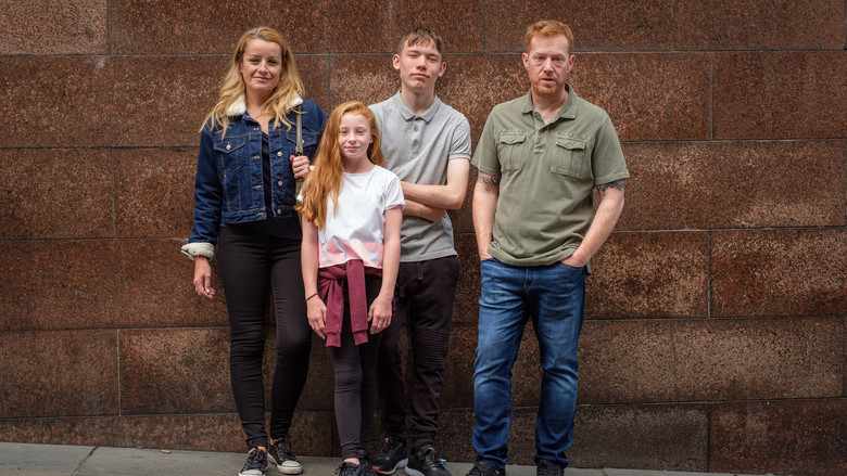 кадр из фильма Извините, мы вас не застали