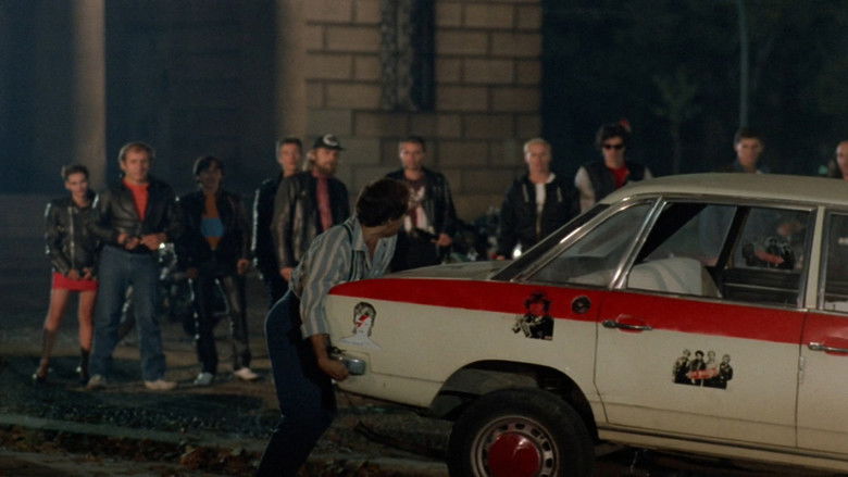 кадр из фильма Бинго-Бонго