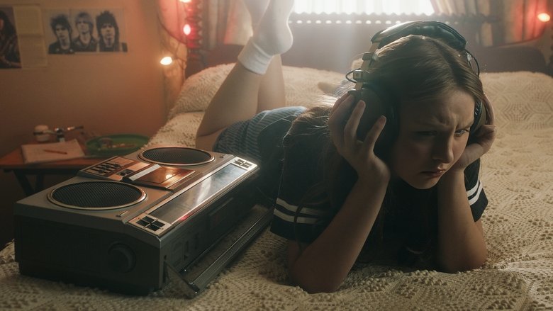 кадр из фильма Casey Makes A Mixtape