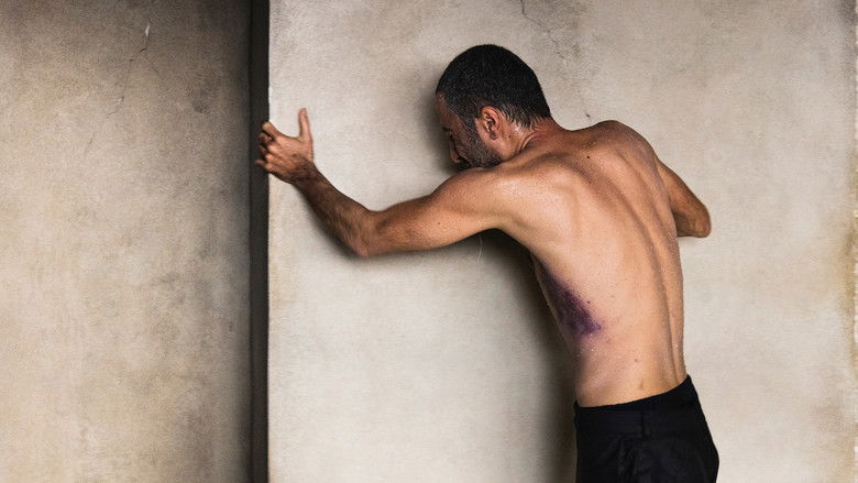 кадр из фильма За стеной