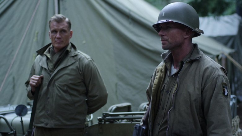 кадр из фильма Боевые свиньи