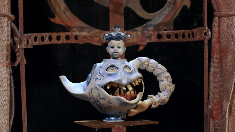 кадр из фильма Smiling with Tea