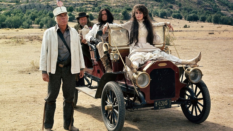 кадр из фильма Великий скаут и кошачий дом по четвергам