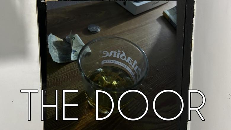 кадр из фильма The Door