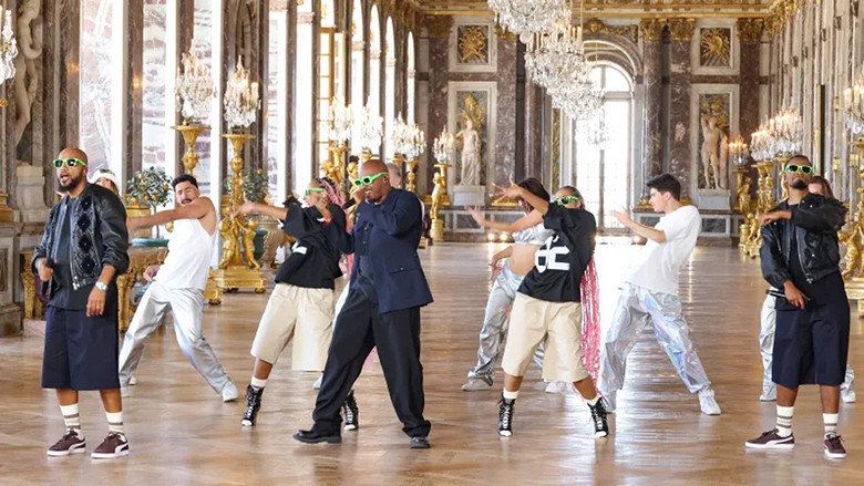 кадр из фильма Versailles en fête