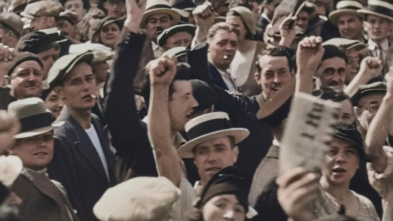 кадр из фильма 1936, le Front Populaire, entre joie et colères