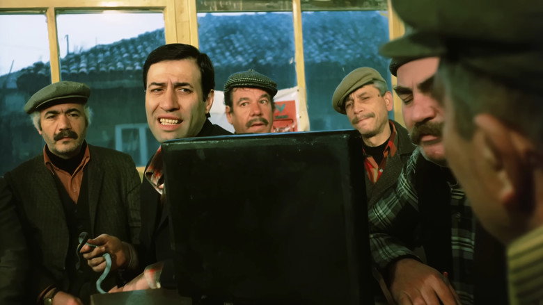 кадр из фильма Üç Kağıtçı