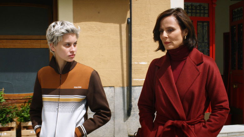 кадр из фильма Параллельные матери