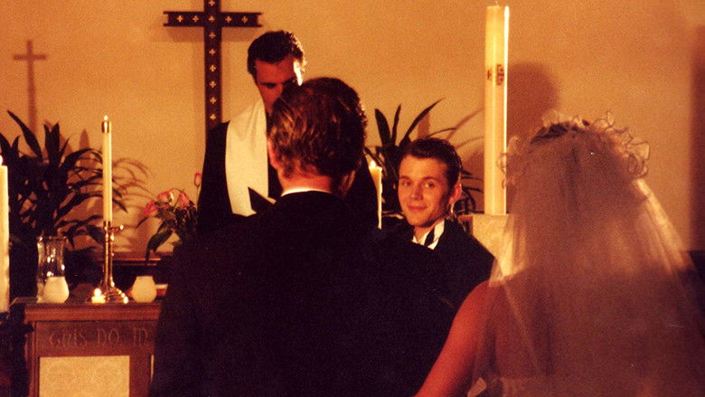 кадр из фильма The Singing Forest