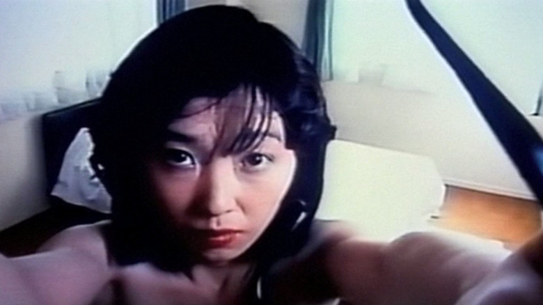 кадр из фильма 浮気妻 恥辱責め