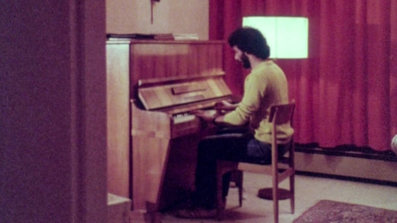 кадр из фильма Whispers