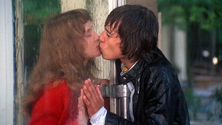 кадр из фильма Любовь под дождем