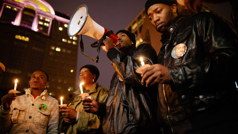 кадр из фильма Кровь у порога