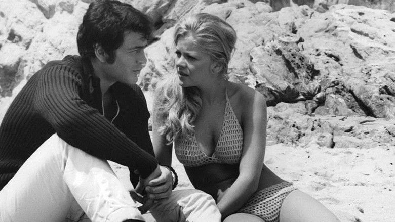 кадр из фильма Cover Me Babe