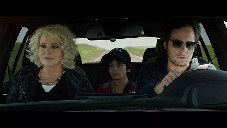 кадр из фильма Моя мама — сумасшедшая