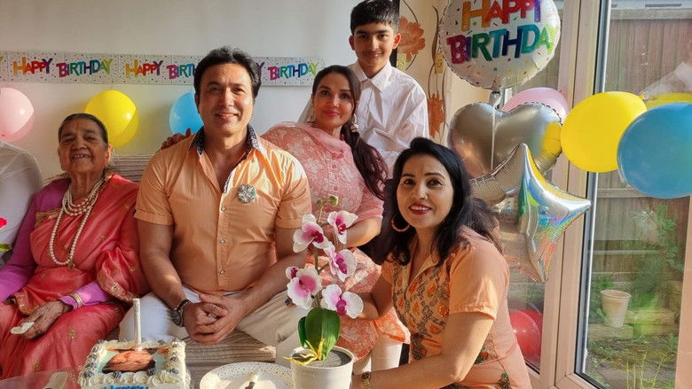 кадр из фильма Time doesn't wait for anyone