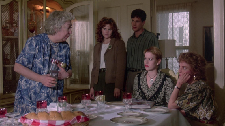 кадр из фильма Свадьба Бэтси