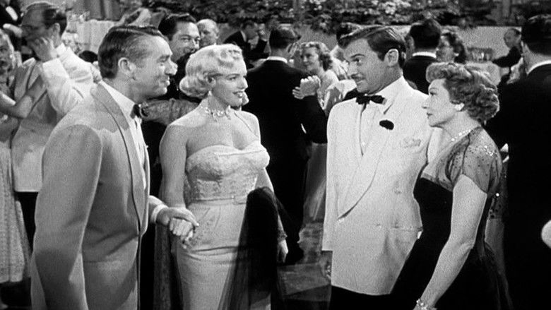 кадр из фильма Давай сделаем это легально