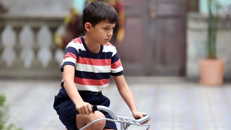 кадр из фильма Мир для Хулиуса