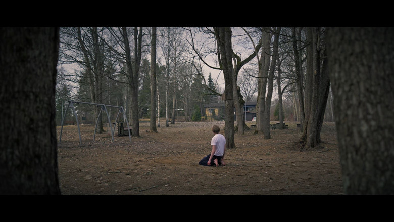 кадр из фильма Hela Byn Har Lämnat Mig För Avgrunden