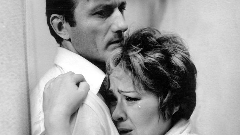 кадр из фильма Ucho