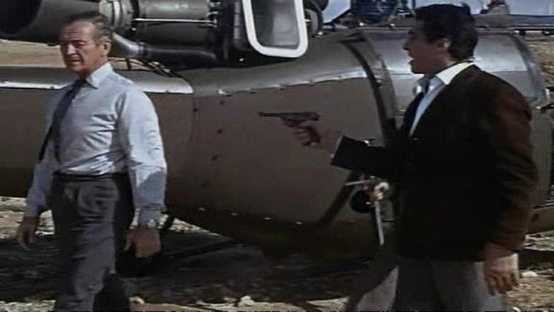 кадр из фильма Там, где шпионы