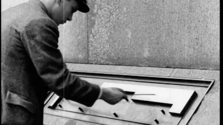 кадр из фильма The Romance of London